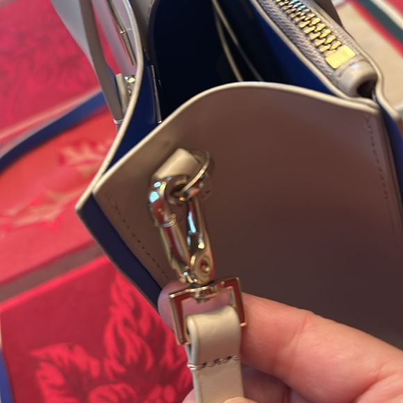 Kate Spade handbag beige with inside blue accent color in very good condition - Picture 11 of 11